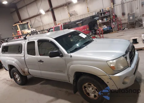 2006 Toyota Tacoma Base V6 z USA, uszkodzony, nr VIN 5TEUU42N96Z148002